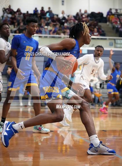 Thumbnail 2 in Washington vs. Center (UIL 4A Region III Semifinal) photogallery.