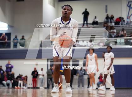 Thumbnail 2 in Washington vs. Center (UIL 4A Region III Semifinal) photogallery.