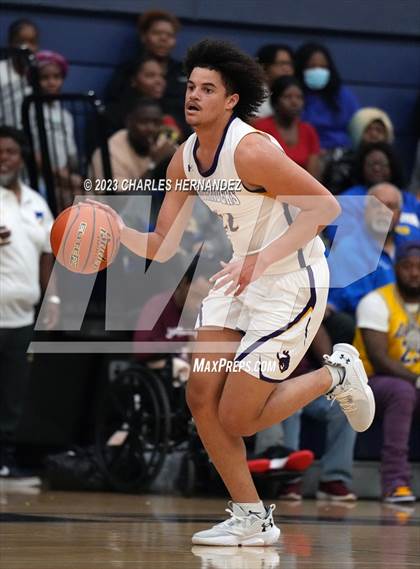 Thumbnail 2 in Washington vs. Center (UIL 4A Region III Semifinal) photogallery.