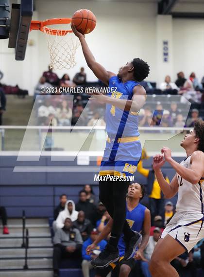 Thumbnail 2 in Washington vs. Center (UIL 4A Region III Semifinal) photogallery.