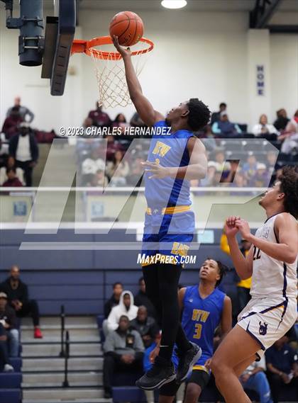 Thumbnail 3 in Washington vs. Center (UIL 4A Region III Semifinal) photogallery.