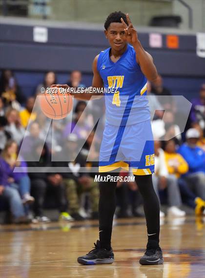 Thumbnail 3 in Washington vs. Center (UIL 4A Region III Semifinal) photogallery.