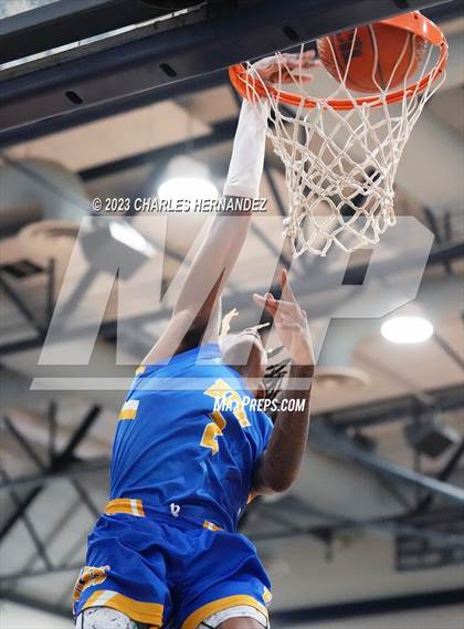 Thumbnail 2 in Washington vs. Center (UIL 4A Region III Semifinal) photogallery.