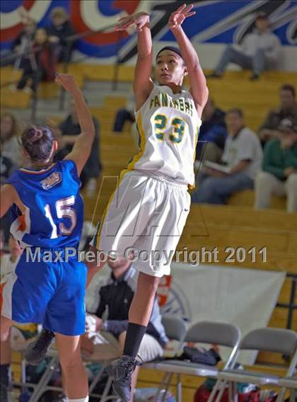 Thumbnail 2 in Pinewood vs. St. Joseph Notre Dame (CIF NorCal D5 Final) photogallery.