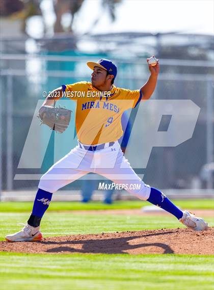 Thumbnail 3 in Brawley @ Mira Mesa photogallery.