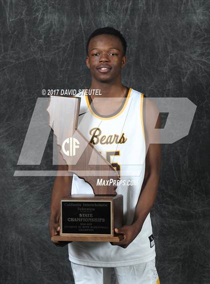Thumbnail 1 in Mission (CIF State D3 Award Photos) photogallery.