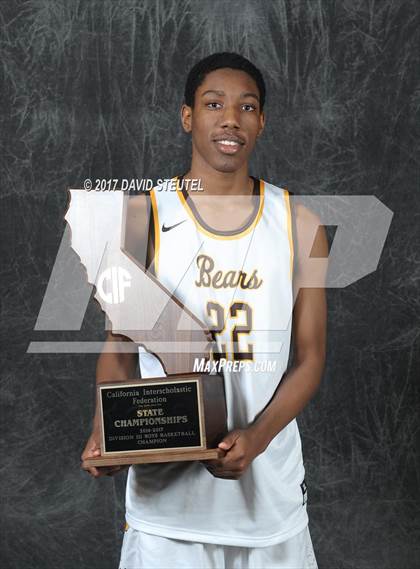 Thumbnail 2 in Mission (CIF State D3 Award Photos) photogallery.