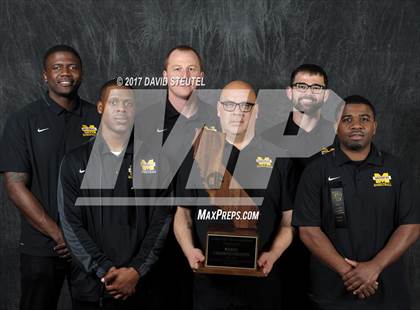 Thumbnail 3 in Mission (CIF State D3 Award Photos) photogallery.