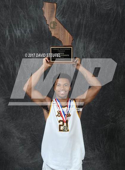 Thumbnail 1 in Mission (CIF State D3 Award Photos) photogallery.