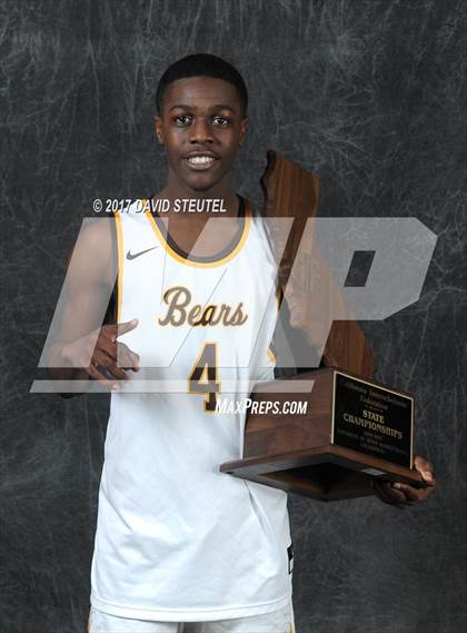 Thumbnail 3 in Mission (CIF State D3 Award Photos) photogallery.
