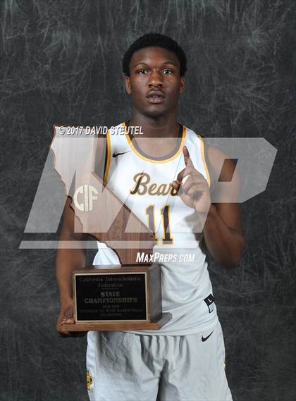 Thumbnail 2 in Mission (CIF State D3 Award Photos) photogallery.