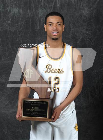 Thumbnail 2 in Mission (CIF State D3 Award Photos) photogallery.