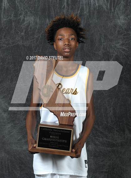 Thumbnail 2 in Mission (CIF State D3 Award Photos) photogallery.