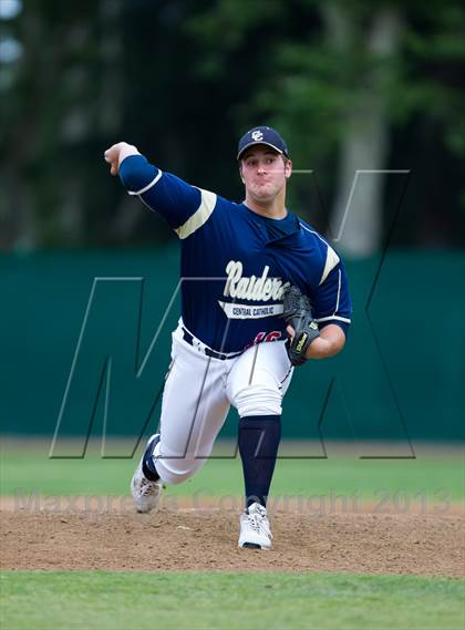 Thumbnail 3 in Central Catholic vs. Oakdale (CIF SJS D4 Final) photogallery.