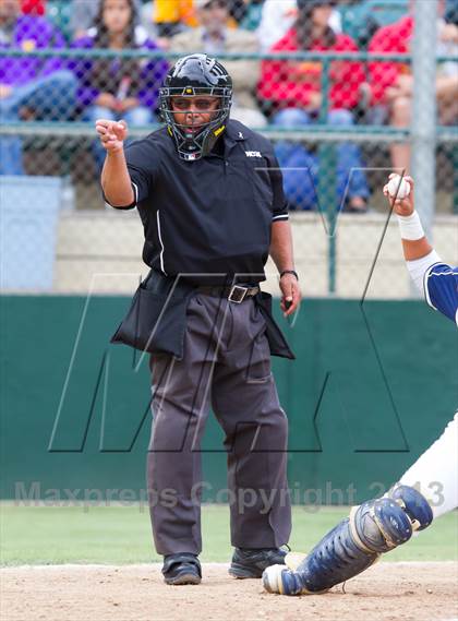 Thumbnail 3 in Central Catholic vs. Oakdale (CIF SJS D4 Final) photogallery.