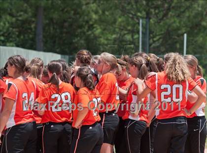 Thumbnail 3 in Alexander Central vs North Davidson (NCHSAA 4A Final) photogallery.