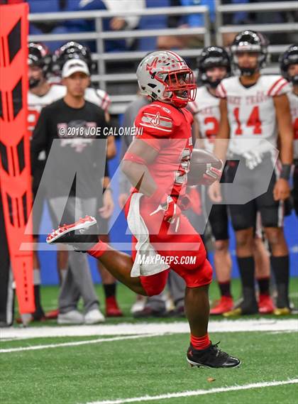 Thumbnail 2 in Judson vs Lake Travis (UIL 6A Quarterfinal) photogallery.