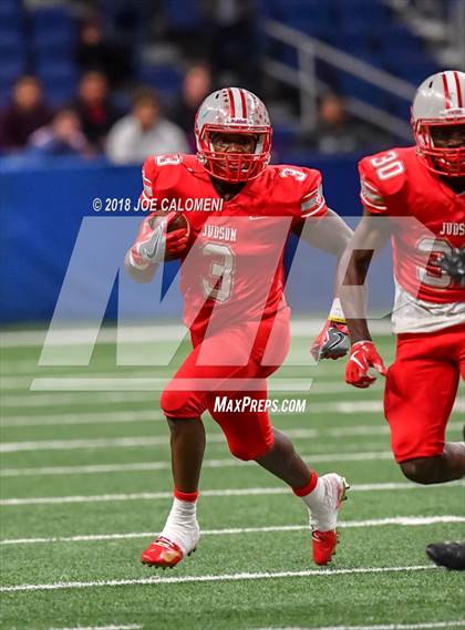 Thumbnail 2 in Judson vs Lake Travis (UIL 6A Quarterfinal) photogallery.