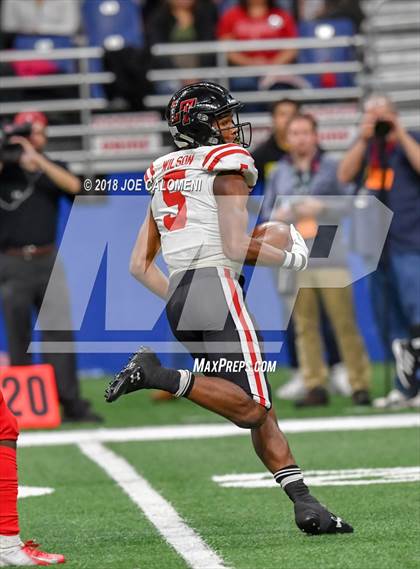 Thumbnail 2 in Judson vs Lake Travis (UIL 6A Quarterfinal) photogallery.