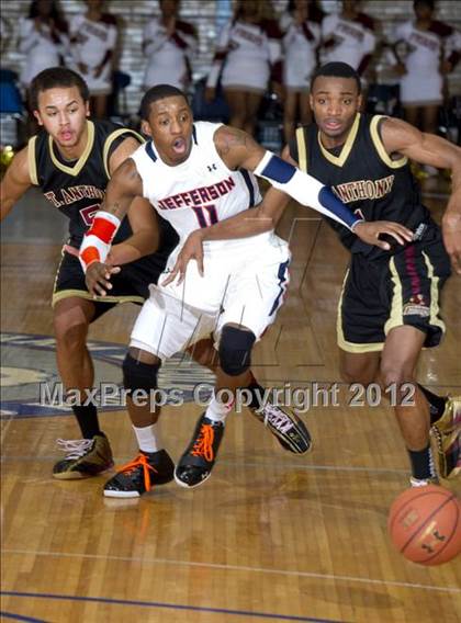Thumbnail 3 in St. Anthony vs Thomas Jefferson (Lincoln) photogallery.