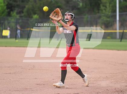 Thumbnail 2 in Whitwell vs. Bearden photogallery.