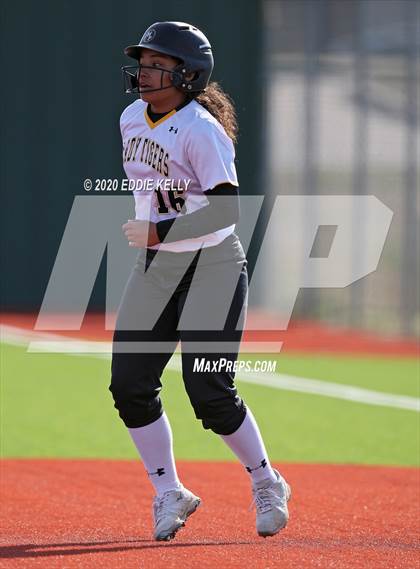 Thumbnail 3 in Mt. Pleasant vs Allen (Allen Tournament) photogallery.