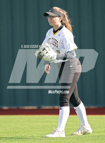 Thumbnail 1 in Mt. Pleasant vs Allen (Allen Tournament) photogallery.