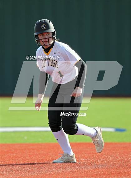 Thumbnail 1 in Mt. Pleasant vs Allen (Allen Tournament) photogallery.