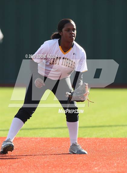 Thumbnail 2 in Mt. Pleasant vs Allen (Allen Tournament) photogallery.