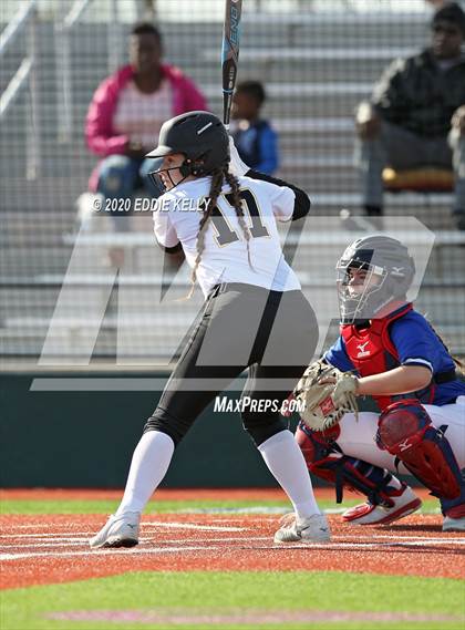 Thumbnail 3 in Mt. Pleasant vs Allen (Allen Tournament) photogallery.