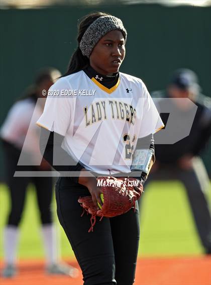 Thumbnail 3 in Mt. Pleasant vs Allen (Allen Tournament) photogallery.