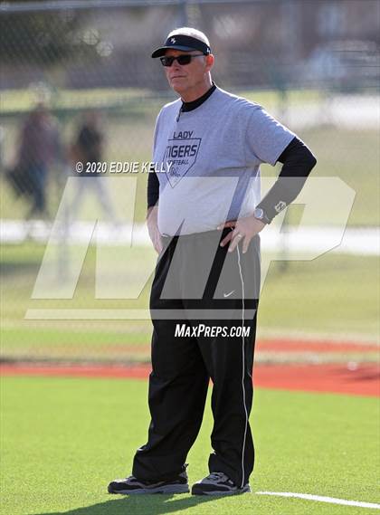 Thumbnail 2 in Mt. Pleasant vs Allen (Allen Tournament) photogallery.