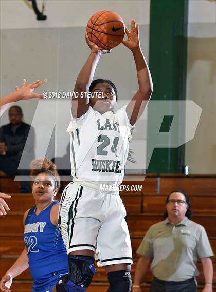 Thumbnail 2 in Woodside Priory vs. Fairmont Prep (St. Mary's Stockton MLK Showcase) photogallery.