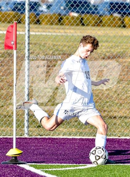 Thumbnail 2 in Maize vs Aquinas (KSHSAA 5A Final) photogallery.