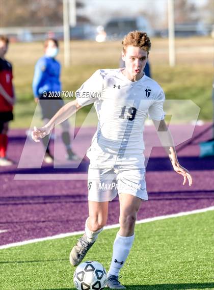 Thumbnail 3 in Maize vs Aquinas (KSHSAA 5A Final) photogallery.