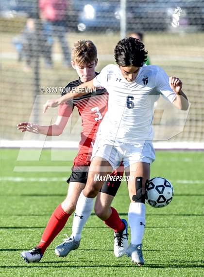 Thumbnail 3 in Maize vs Aquinas (KSHSAA 5A Final) photogallery.