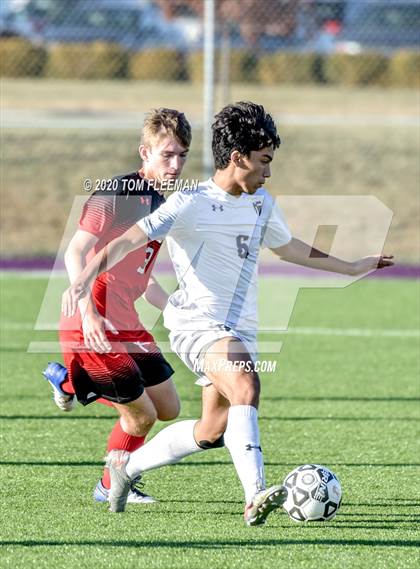 Thumbnail 3 in Maize vs Aquinas (KSHSAA 5A Final) photogallery.