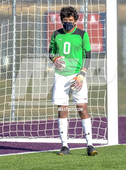 Thumbnail 2 in Maize vs Aquinas (KSHSAA 5A Final) photogallery.