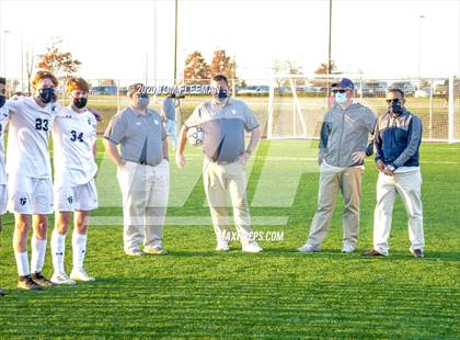 Thumbnail 3 in Maize vs Aquinas (KSHSAA 5A Final) photogallery.