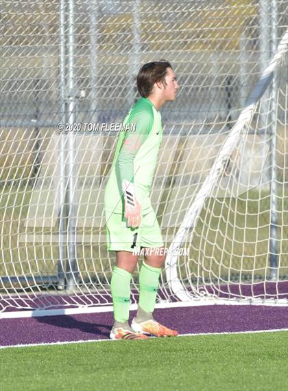 Thumbnail 3 in Maize vs Aquinas (KSHSAA 5A Final) photogallery.