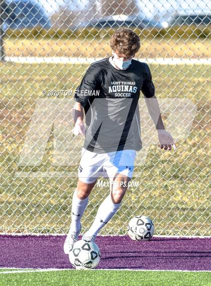 Thumbnail 1 in Maize vs Aquinas (KSHSAA 5A Final) photogallery.