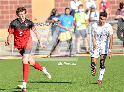Thumbnail 2 in Maize vs Aquinas (KSHSAA 5A Final) photogallery.