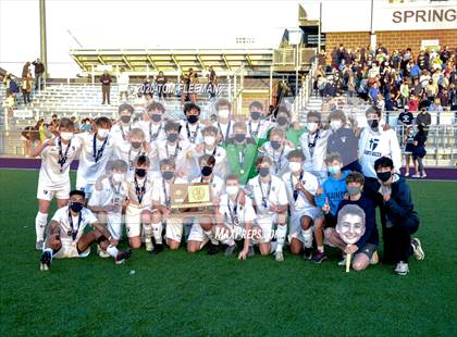 Thumbnail 3 in Maize vs Aquinas (KSHSAA 5A Final) photogallery.