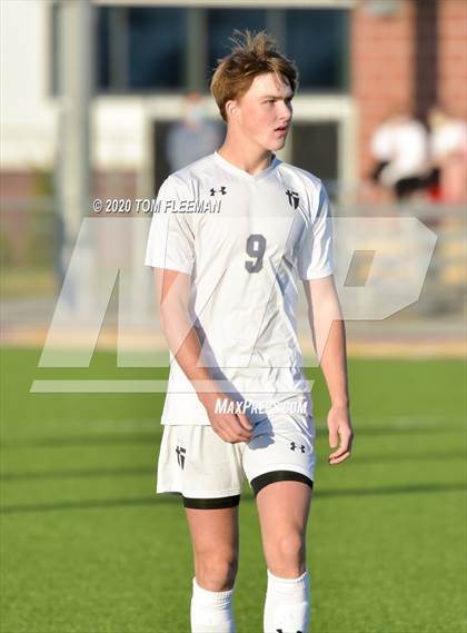 Thumbnail 2 in Maize vs Aquinas (KSHSAA 5A Final) photogallery.