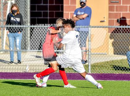 Thumbnail 2 in Maize vs Aquinas (KSHSAA 5A Final) photogallery.