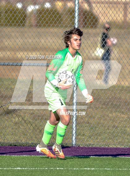 Thumbnail 2 in Maize vs Aquinas (KSHSAA 5A Final) photogallery.