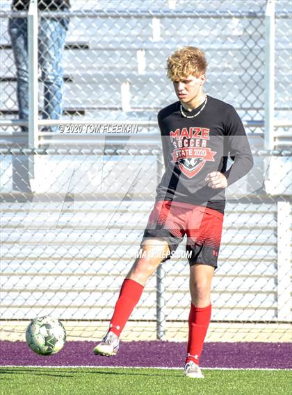 Thumbnail 2 in Maize vs Aquinas (KSHSAA 5A Final) photogallery.