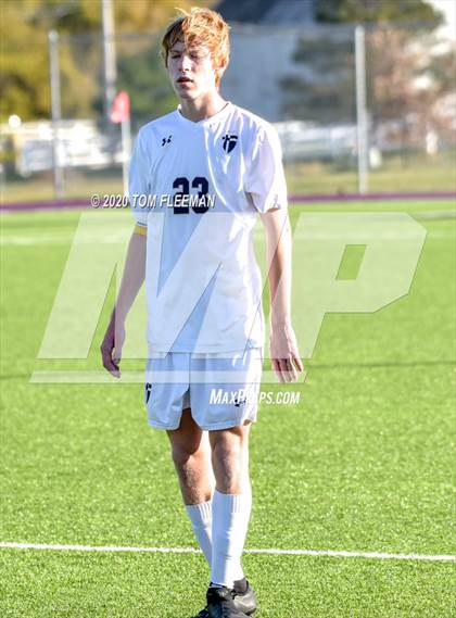 Thumbnail 2 in Maize vs Aquinas (KSHSAA 5A Final) photogallery.
