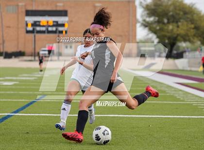 Thumbnail 1 in Wilson vs. Adams (UIL 5A Region II Bi-District Playoff) photogallery.