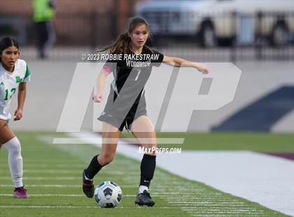 Thumbnail 1 in Wilson vs. Adams (UIL 5A Region II Bi-District Playoff) photogallery.